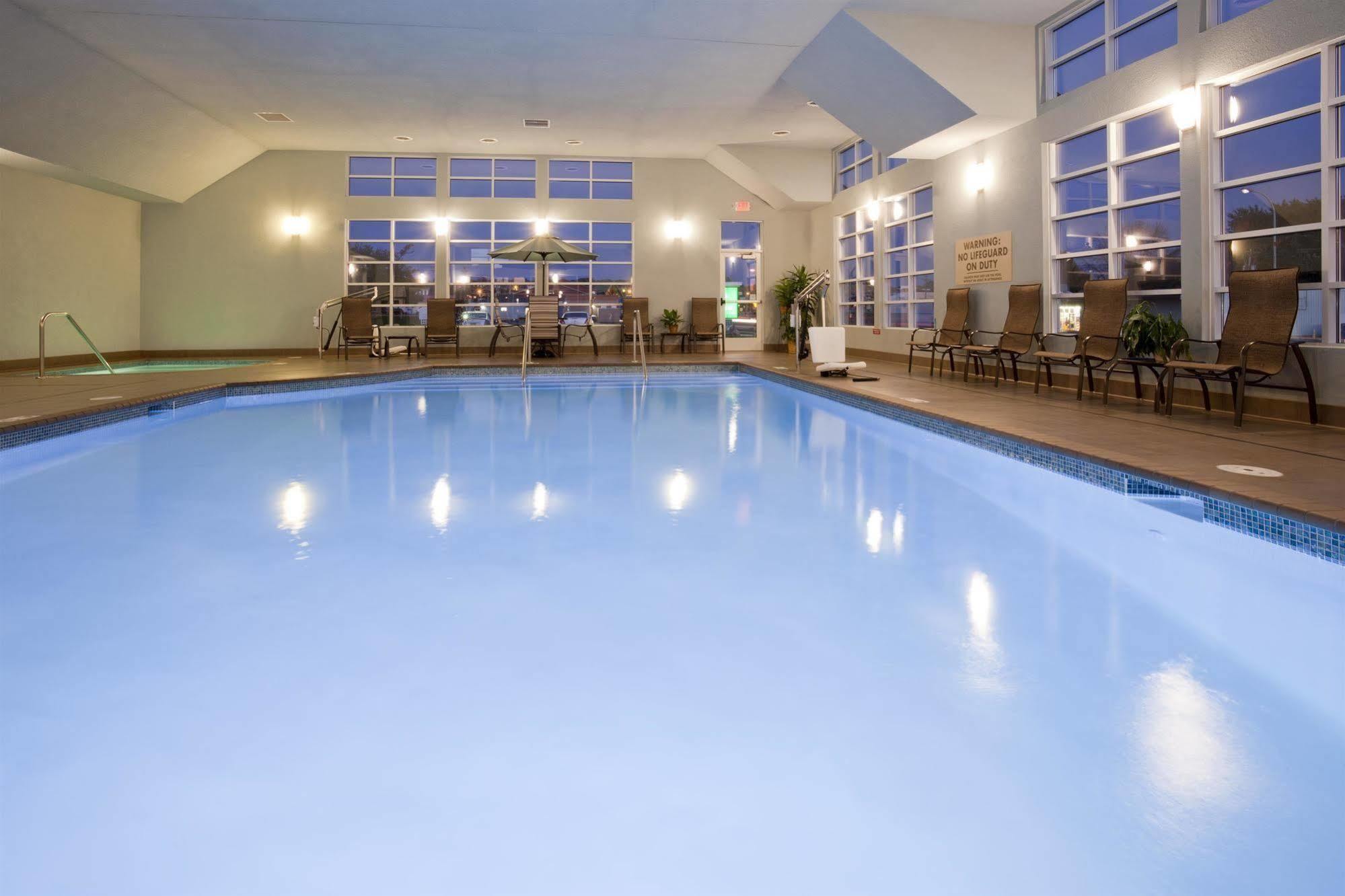 Grandstay Hotel & Suites - Glenwood Dış mekan fotoğraf